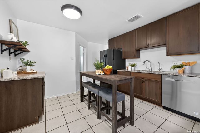 9410 Valley Bend, San Antonio, TX 78250