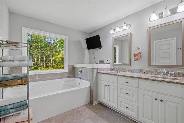 100 Delta Downs Court, Hogansville, GA 30230