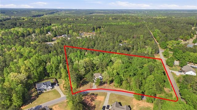 100 Delta Downs Court, Hogansville, GA 30230