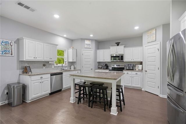 100 Delta Downs Court, Hogansville, GA 30230