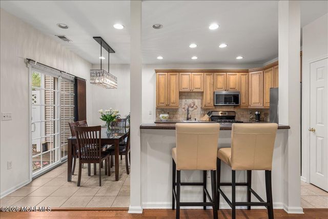 8 Fells Drive, Manalapan, NJ 07726