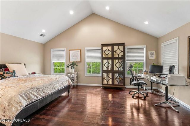 8 Fells Drive, Manalapan, NJ 07726