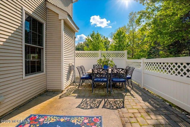 8 Fells Drive, Manalapan, NJ 07726