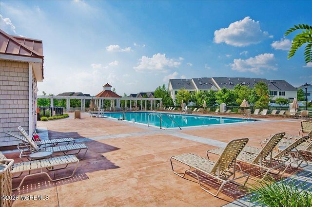 8 Fells Drive, Manalapan, NJ 07726