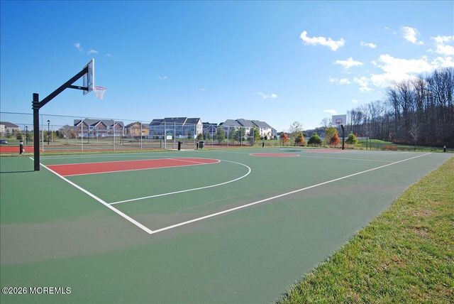 8 Fells Drive, Manalapan, NJ 07726