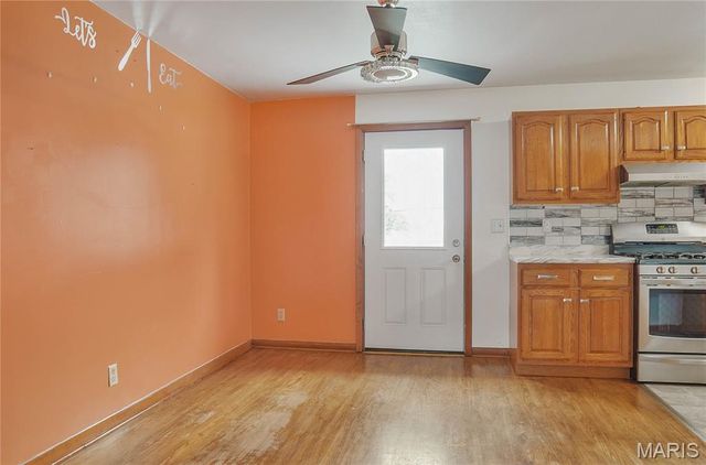 4 Hazelwood Lane, Hazelwood, MO 63042