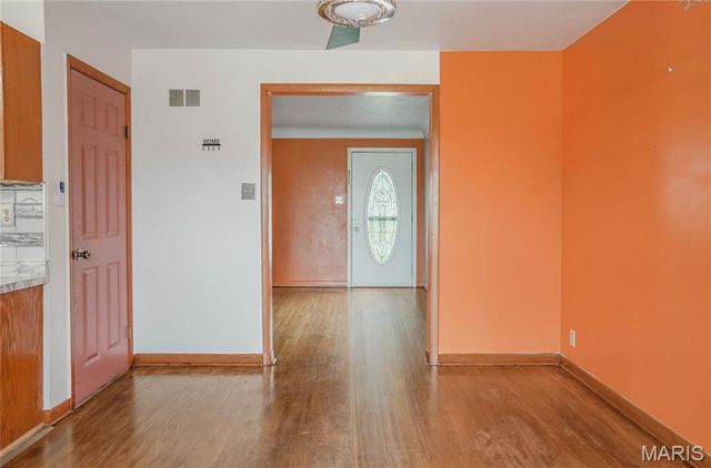 4 Hazelwood Lane, Hazelwood, MO 63042