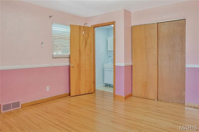 4 Hazelwood Lane, Hazelwood, MO 63042