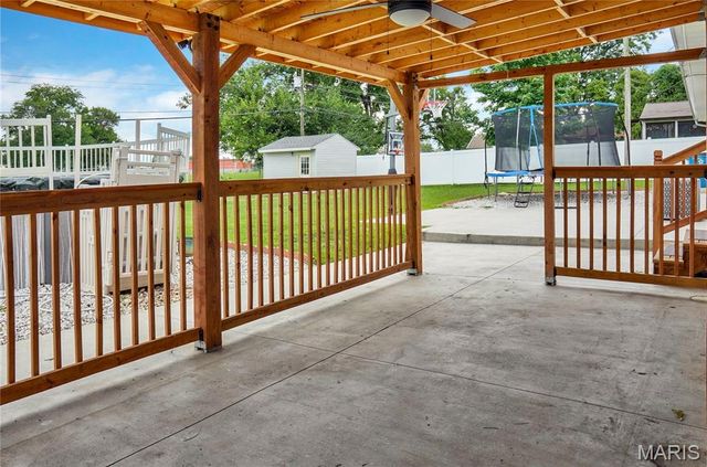 4 Hazelwood Lane, Hazelwood, MO 63042