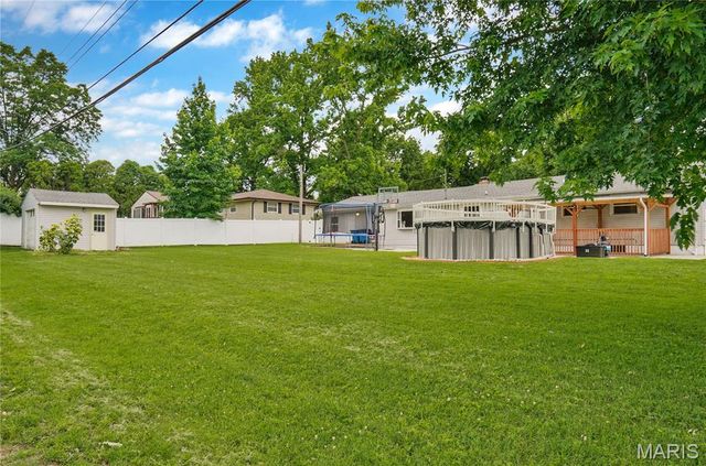 4 Hazelwood Lane, Hazelwood, MO 63042