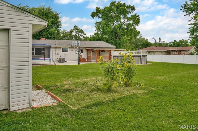 4 Hazelwood Lane, Hazelwood, MO 63042