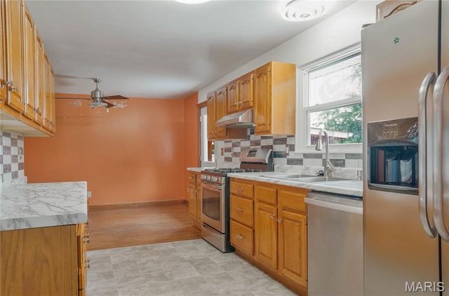 4 Hazelwood Lane, Hazelwood, MO 63042