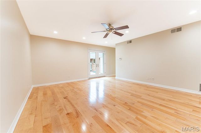 8 Tealwood Drive, Creve Coeur, MO 63141