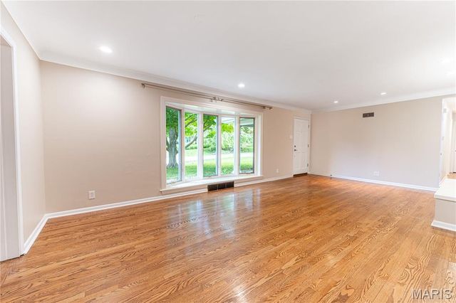 8 Tealwood Drive, Creve Coeur, MO 63141