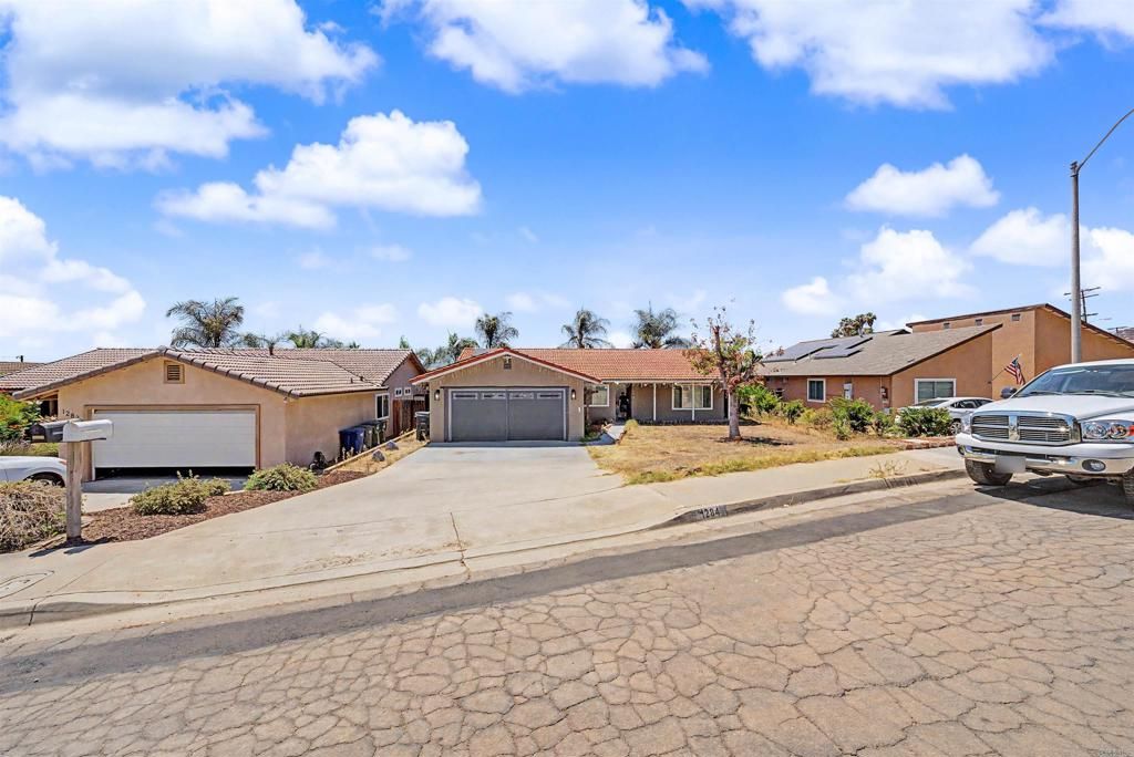 1284 Bates Ln, El Cajon, CA 92021 — exterior