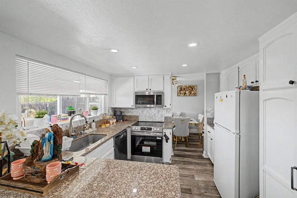 1284 Bates Ln, El Cajon, CA 92021 — photo 3