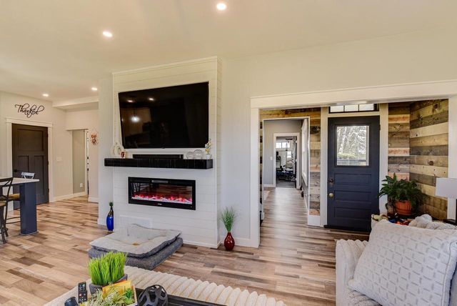 1825 S Highway 104, Brodhead, WI 53520