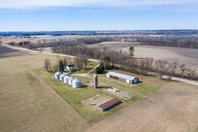 1825 S Highway 104, Brodhead, WI 53520