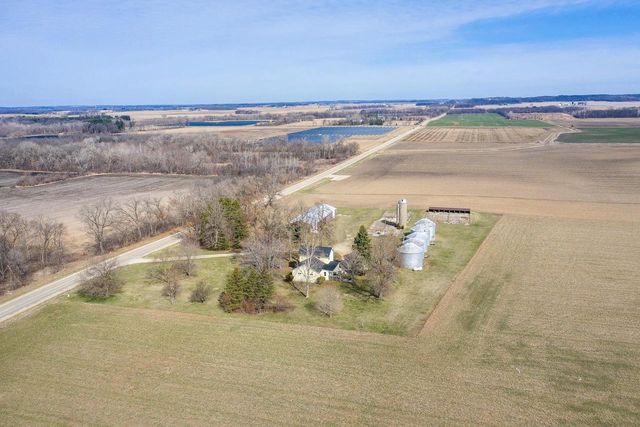 1825 S Highway 104, Brodhead, WI 53520