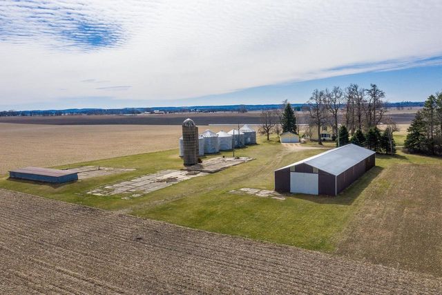 1825 S Highway 104, Brodhead, WI 53520