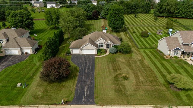 7848 Moore Hill Court, Belvidere, IL 61008