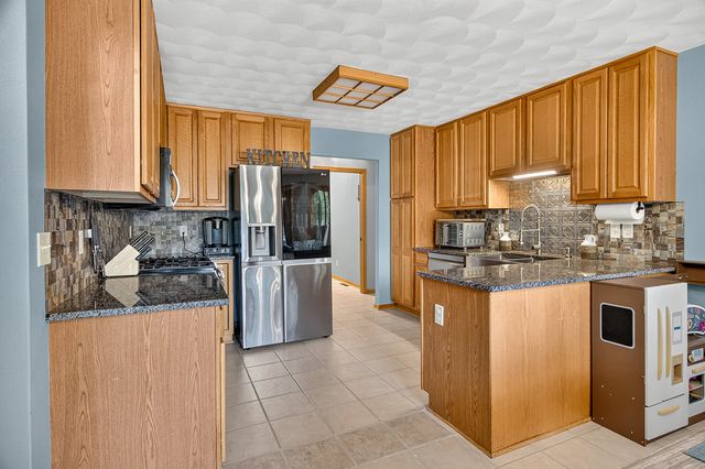 7848 Moore Hill Court, Belvidere, IL 61008