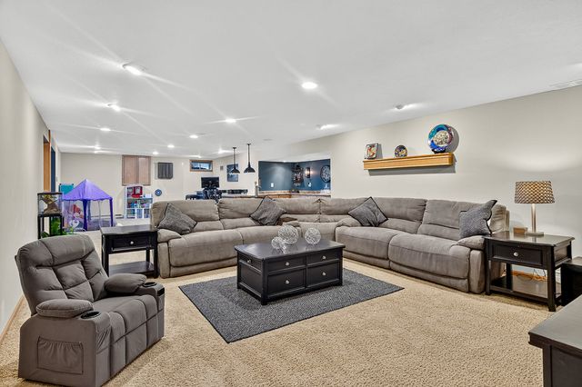 7848 Moore Hill Court, Belvidere, IL 61008