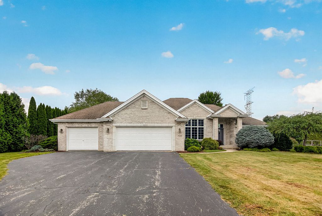 7848 Moore Hill Court, Belvidere, IL 61008