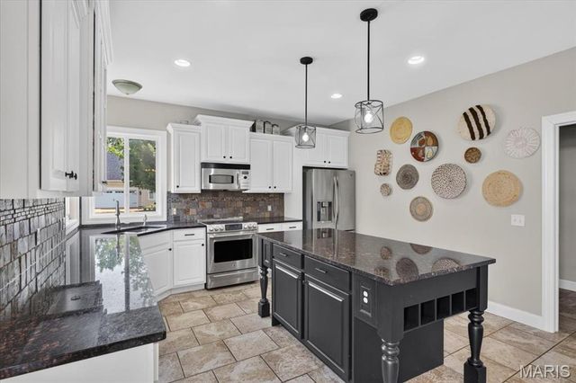 31 Pinewood Court, Dardenne Prairie, MO 63368