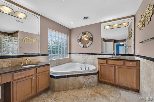 31 Pinewood Court, Dardenne Prairie, MO 63368