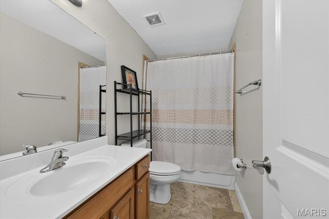 31 Pinewood Court, Dardenne Prairie, MO 63368