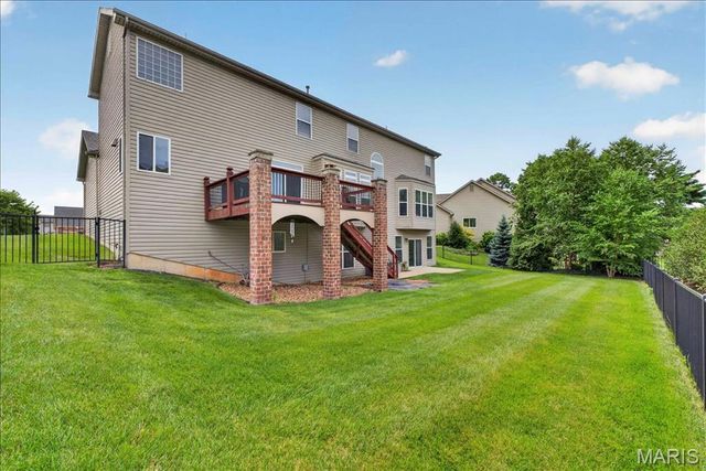 31 Pinewood Court, Dardenne Prairie, MO 63368