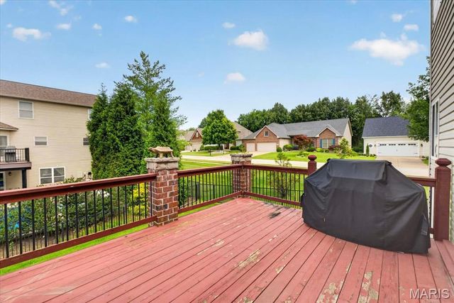 31 Pinewood Court, Dardenne Prairie, MO 63368