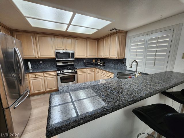 3033 Misty Harbour Drive, Las Vegas, NV 89117