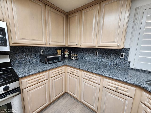 3033 Misty Harbour Drive, Las Vegas, NV 89117