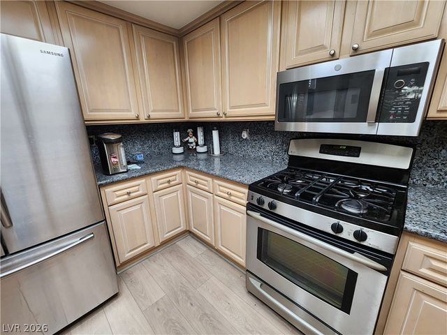 3033 Misty Harbour Drive, Las Vegas, NV 89117