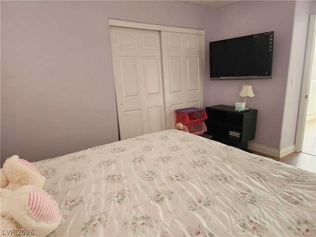 3033 Misty Harbour Drive, Las Vegas, NV 89117