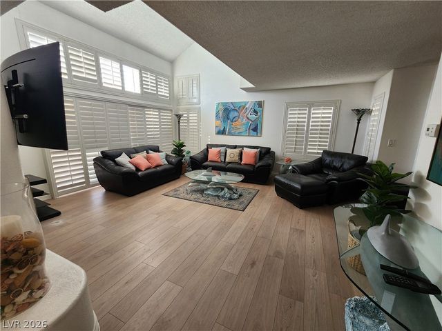 3033 Misty Harbour Drive, Las Vegas, NV 89117