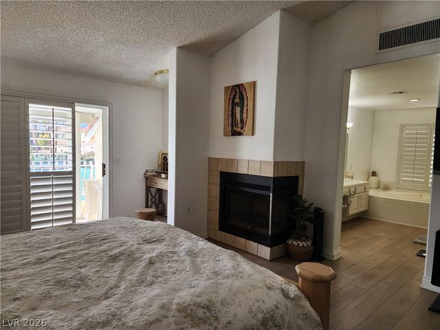 3033 Misty Harbour Drive, Las Vegas, NV 89117