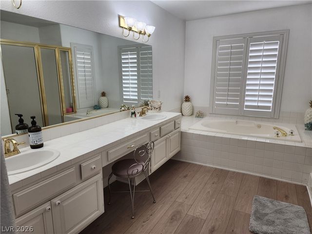 3033 Misty Harbour Drive, Las Vegas, NV 89117