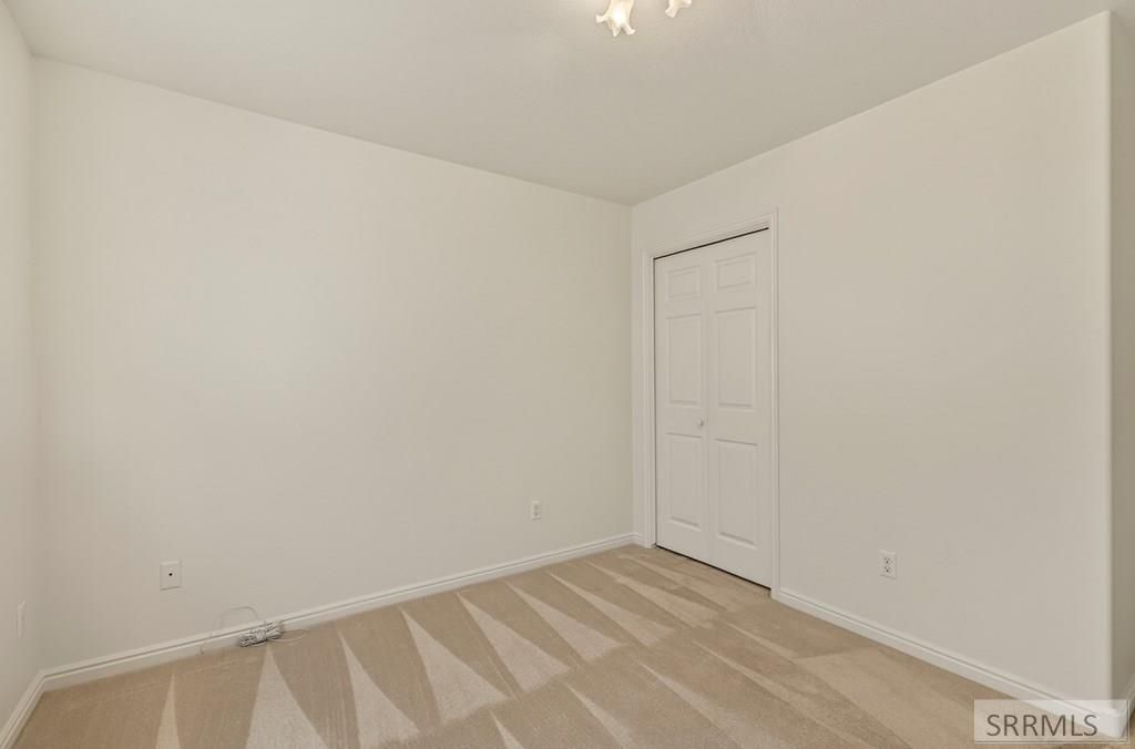 Image 24 of property listing at 2907 E Courtyard Circle, Ammon, ID 83406