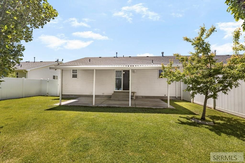 Image 31 of property listing at 2907 E Courtyard Circle, Ammon, ID 83406