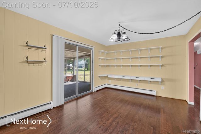 33950 Ecorse Road, Romulus, MI 48174