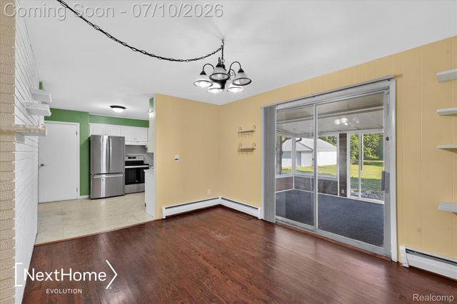 33950 Ecorse Road, Romulus, MI 48174