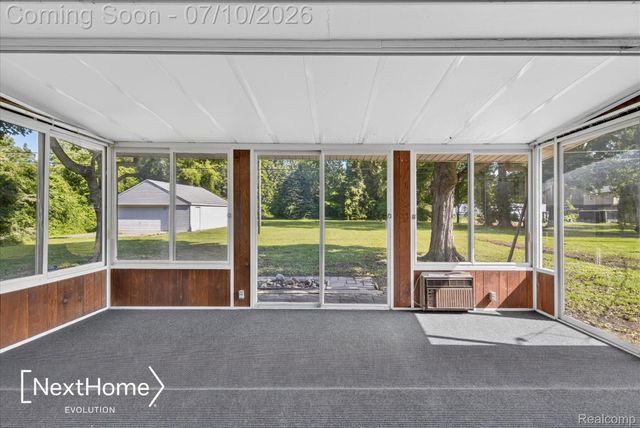 33950 Ecorse Road, Romulus, MI 48174