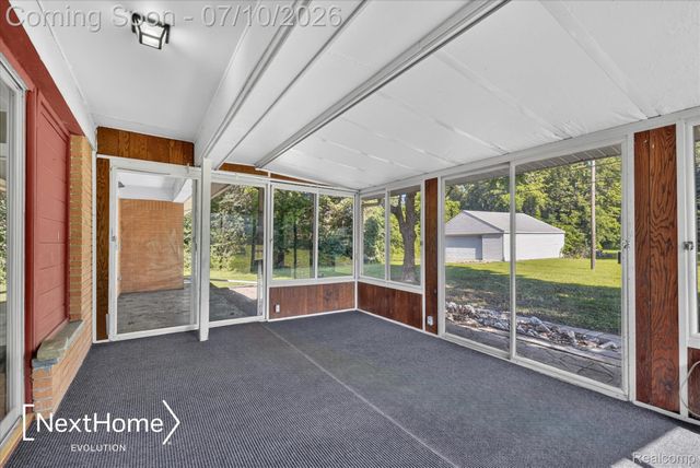 33950 Ecorse Road, Romulus, MI 48174