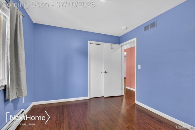 33950 Ecorse Road, Romulus, MI 48174