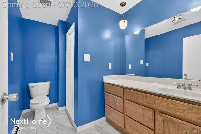 33950 Ecorse Road, Romulus, MI 48174