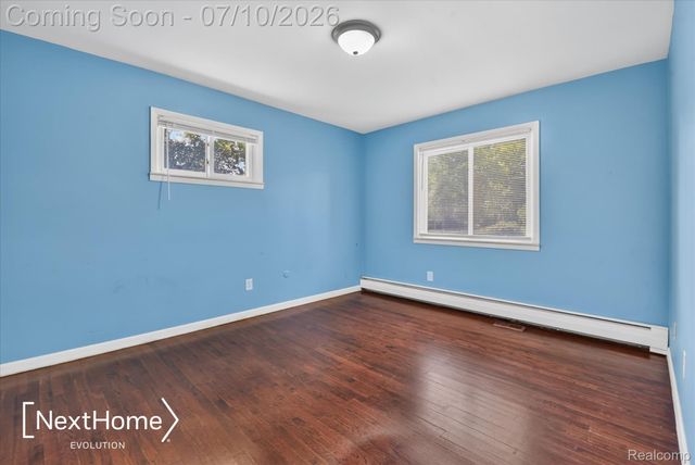 33950 Ecorse Road, Romulus, MI 48174
