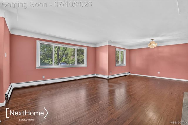 33950 Ecorse Road, Romulus, MI 48174